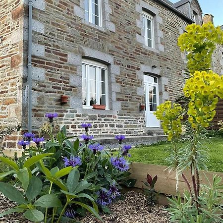 Maison De La Besliere Meuble De Tourisme 2 Etoiles Folligny Bagian luar foto